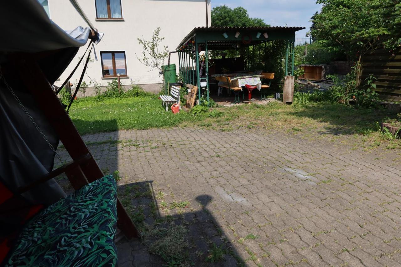 Ferienwohnung Im Einfamilienhaus, Automobil Und Robert Schumann Stadt Zwickau Esterno foto